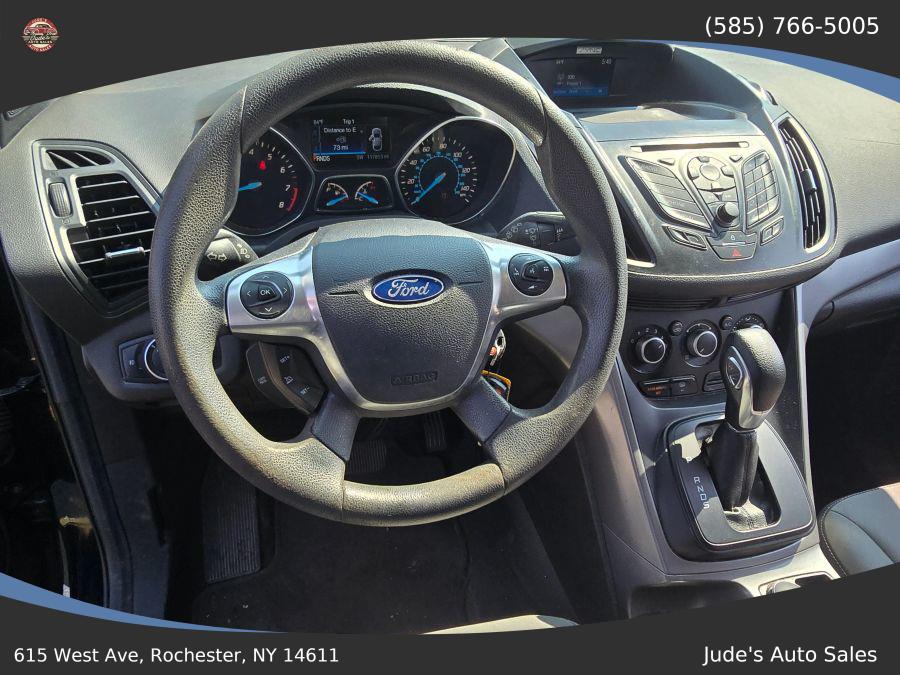 Ford Escape photo 10