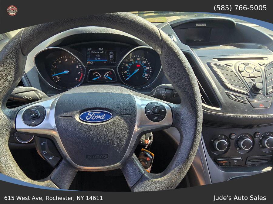 Ford Escape photo 11