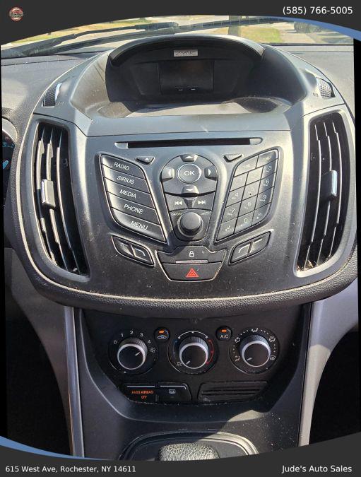 Ford Escape photo 14