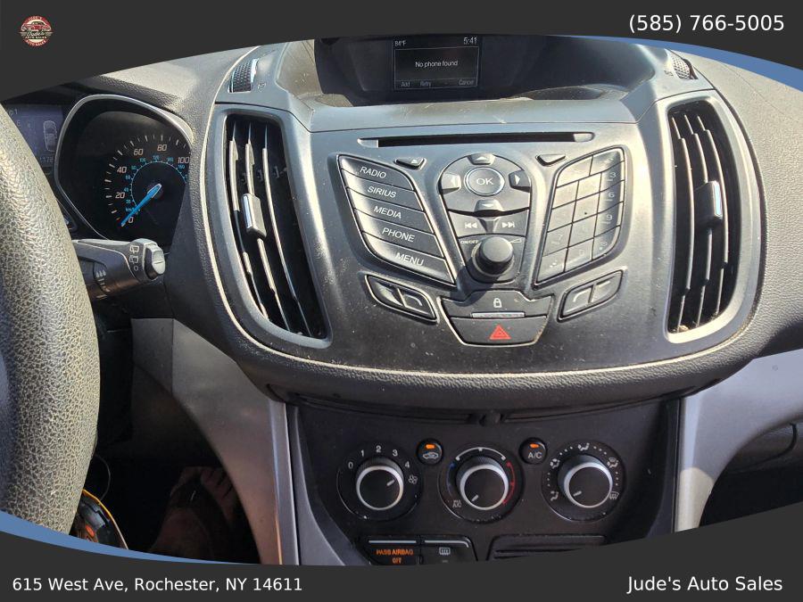 Ford Escape photo 17