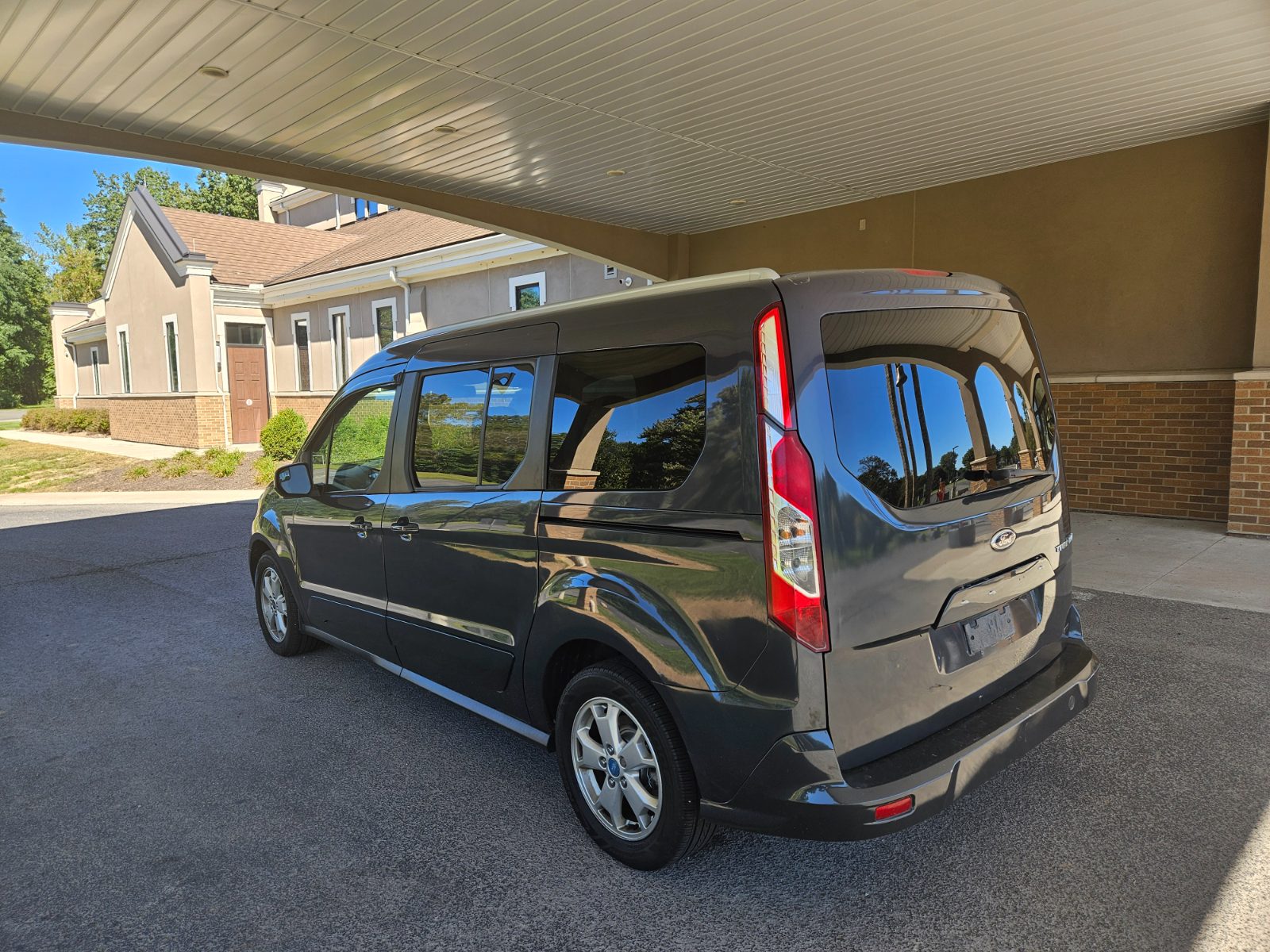 Ford Transit Connect for sale at Chili Auto Outlet — photo 3