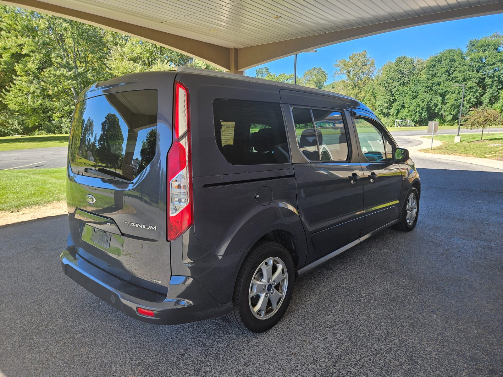 Ford Transit Connect for sale at Chili Auto Outlet — photo 5