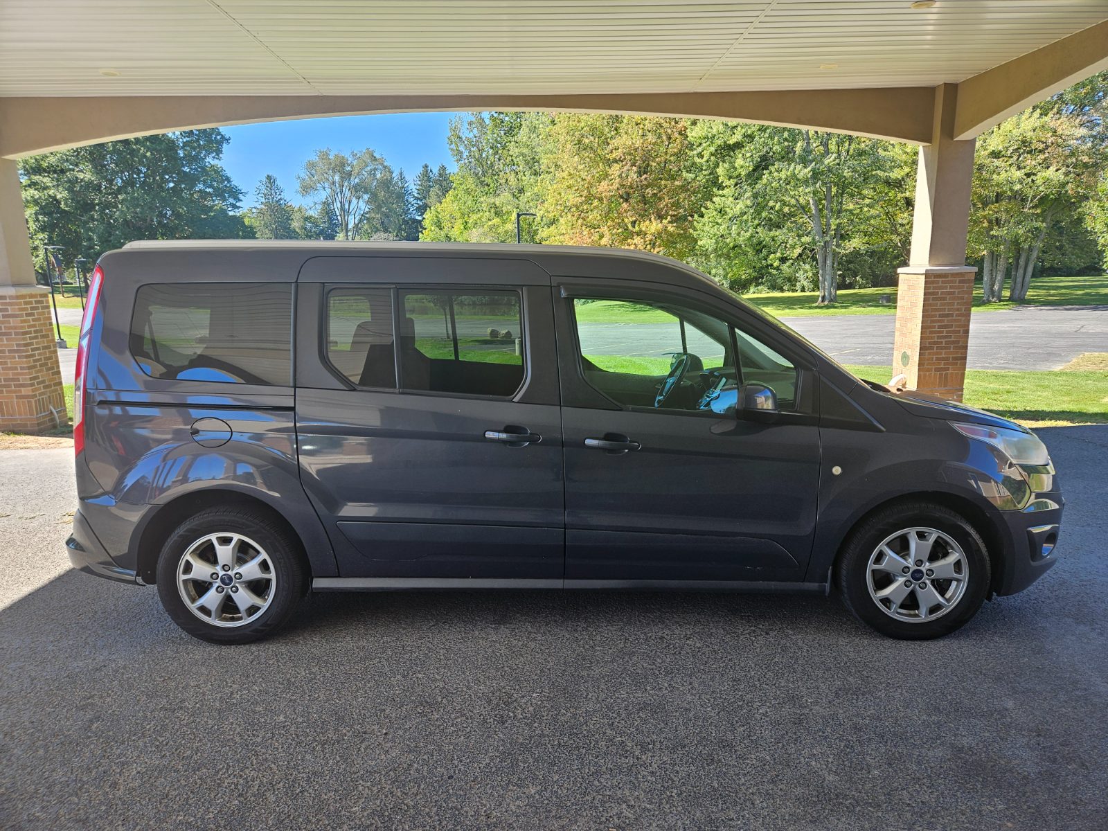 Ford Transit Connect for sale at Chili Auto Outlet — photo 6