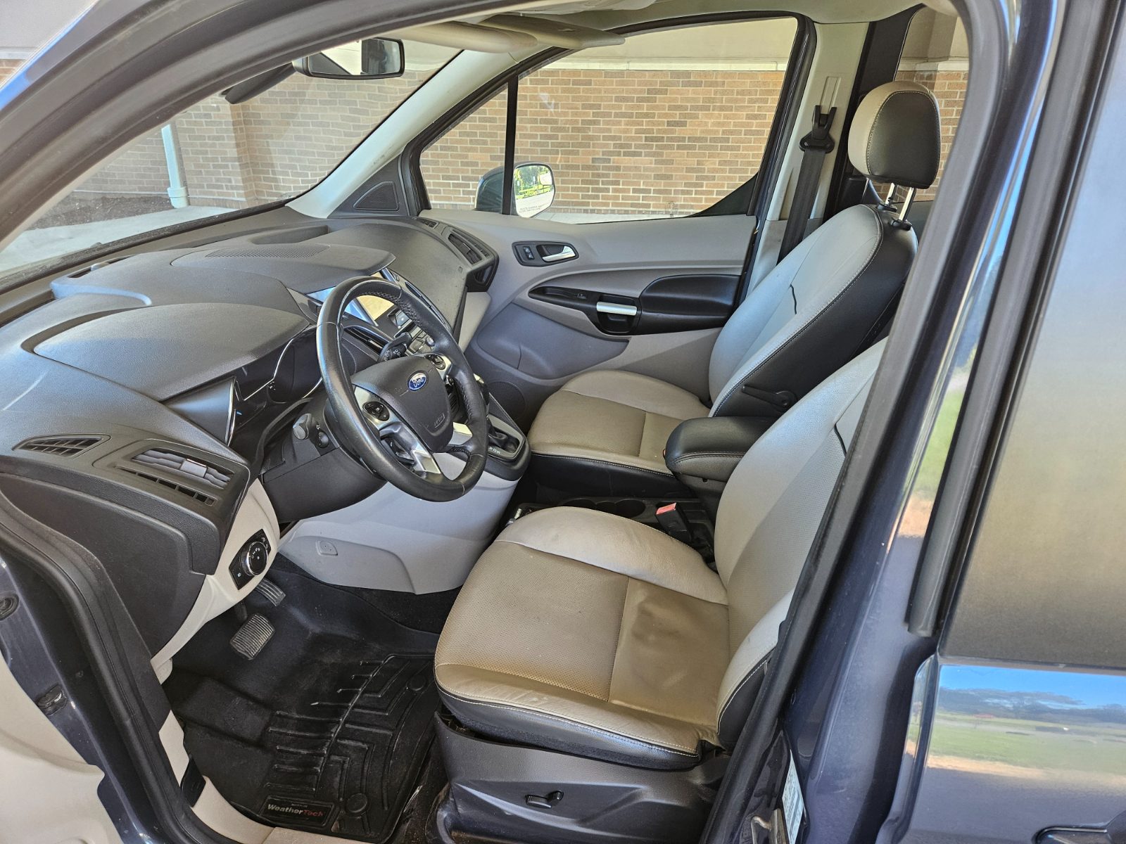 Ford Transit Connect for sale at Chili Auto Outlet — photo 8