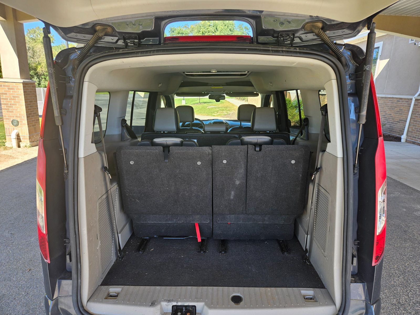 Ford Transit Connect for sale at Chili Auto Outlet — photo 11