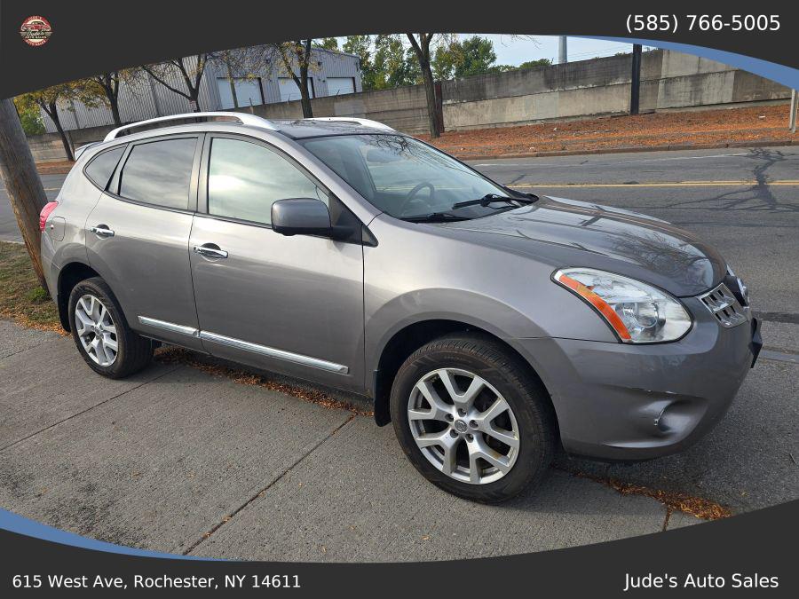 Nissan Rogue photo 2