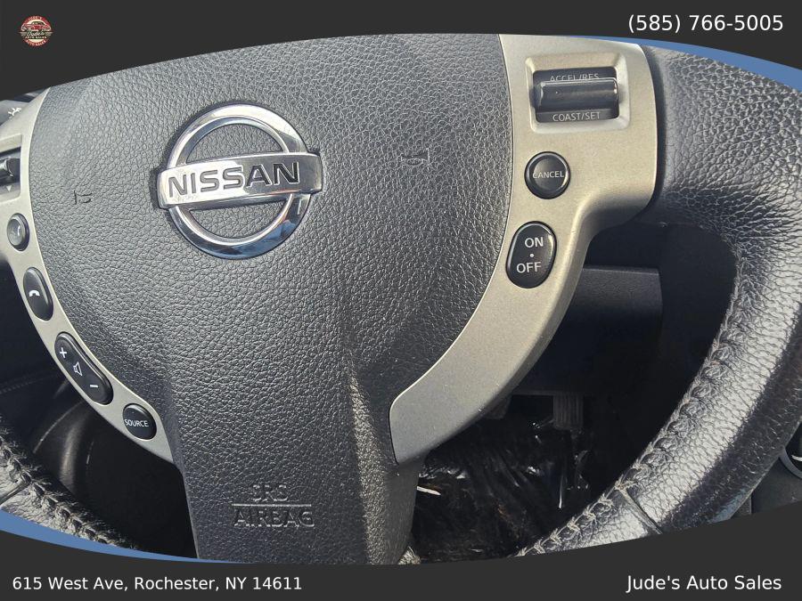 Nissan Rogue photo 8