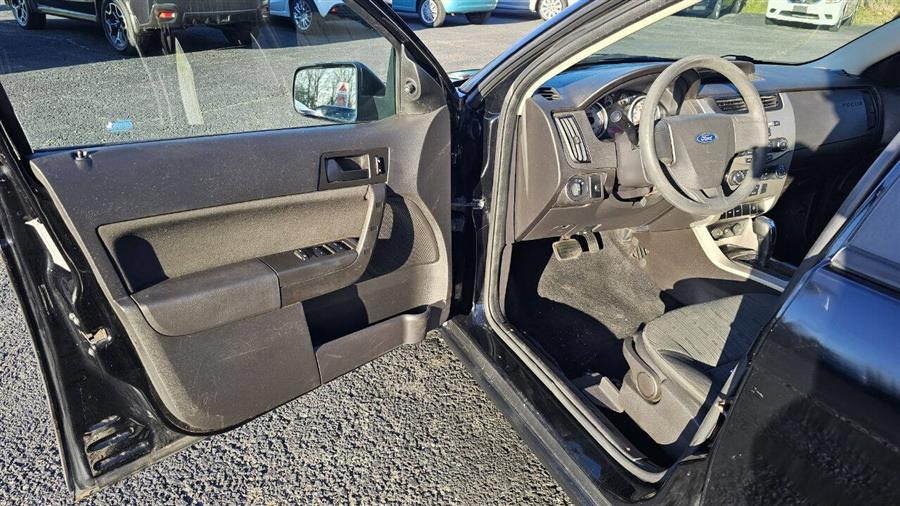 Ford Focus photo 9