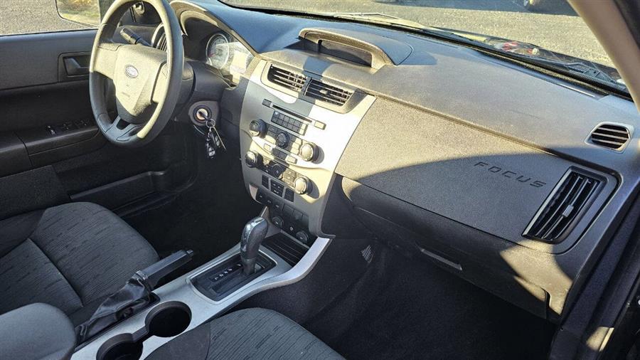 Ford Focus photo 12