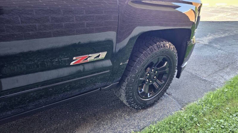 Chevrolet Silverado 1500 for sale at Arcia Services — photo 6