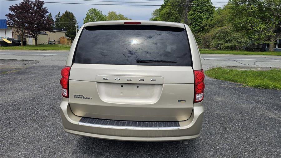 Dodge Grand Caravan photo 6