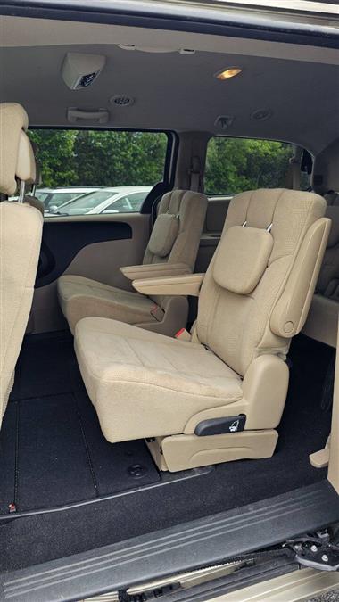 Dodge Grand Caravan photo 14