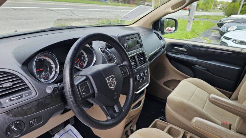 Dodge Grand Caravan for sale at Arcia Services — photo 12