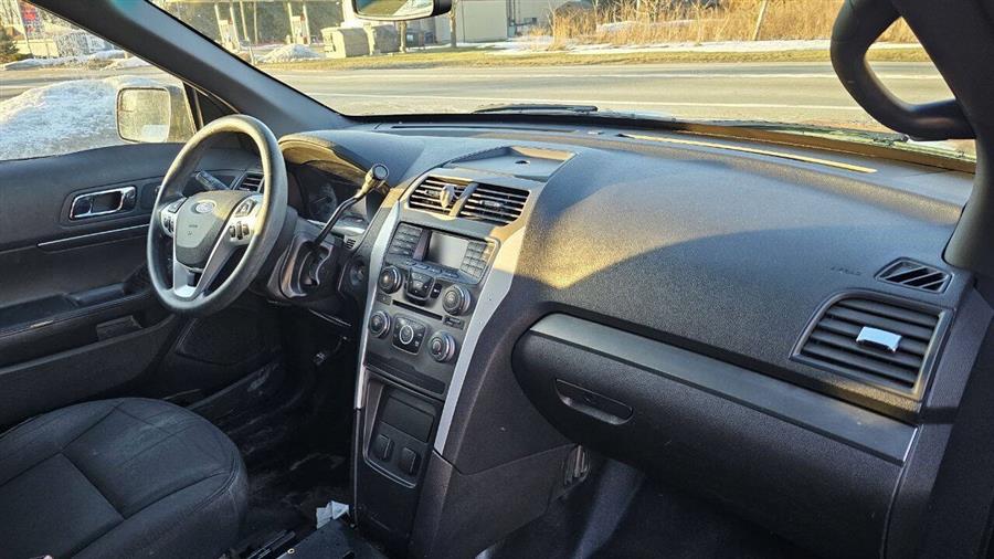 Ford Explorer photo 21