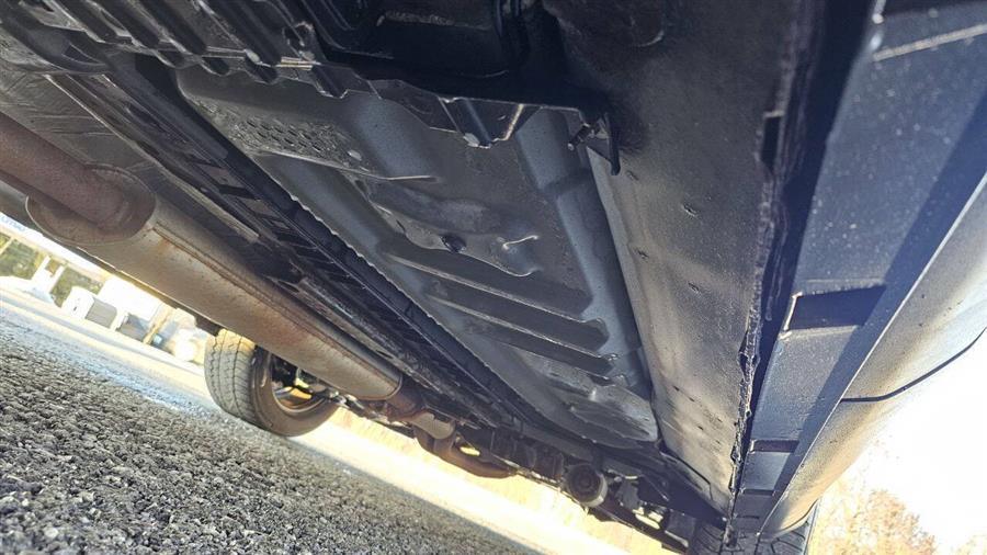 Ford Explorer photo 22
