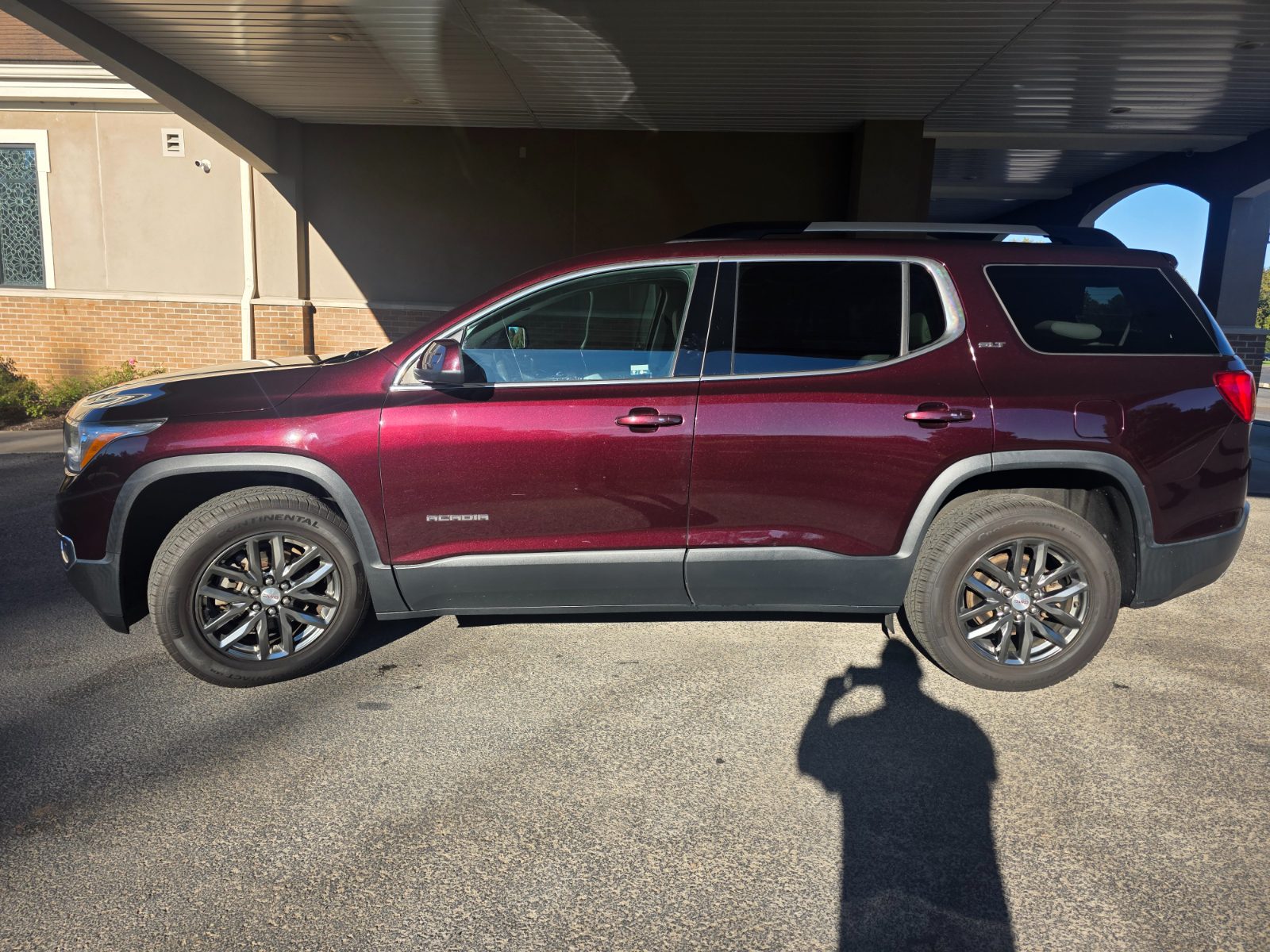 Gmc Acadia for sale at Chili Auto Outlet — photo 2