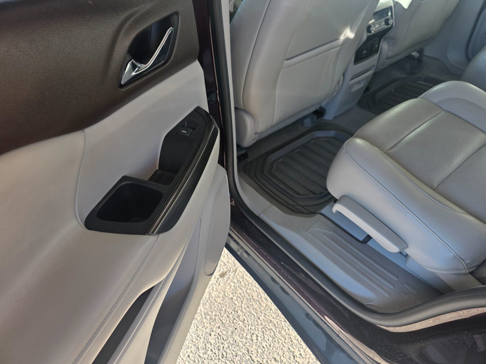 Gmc Acadia for sale at Chili Auto Outlet — photo 11