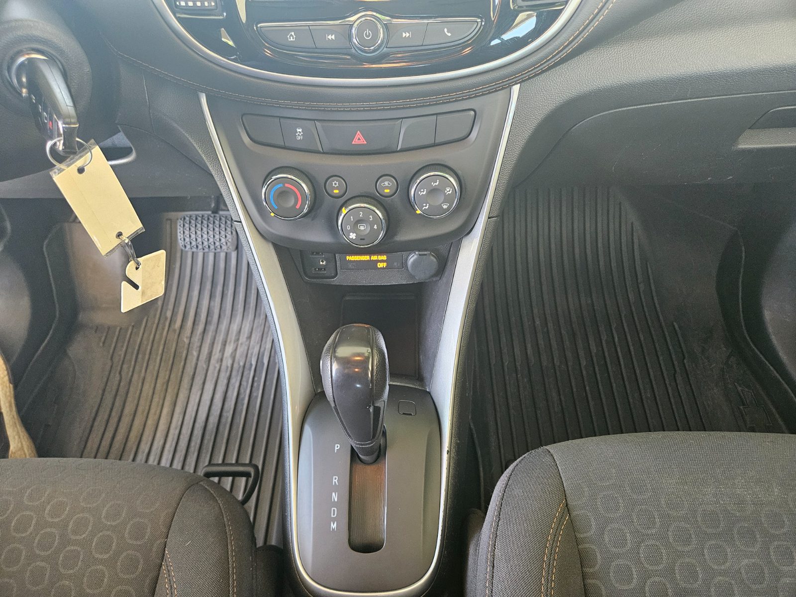 Chevrolet Trax photo 23